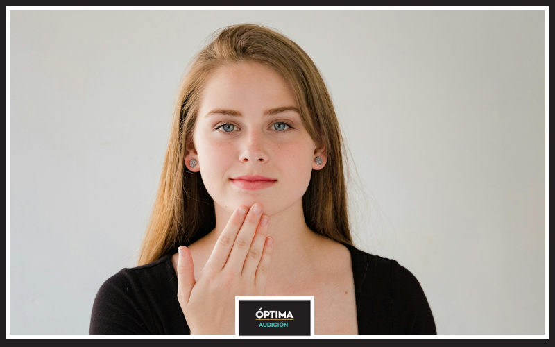 Día Internacional de la Sordera, ¡Evalúa la audición en Óptima Audición!