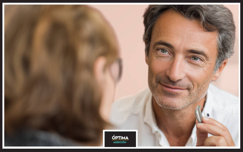 Audífonos invisibles en Tarancón - Óptima Audición